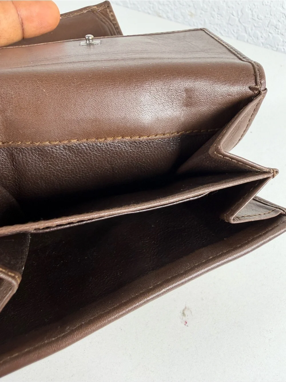 Gucci Brown and Tan Signature Canvas Bifold Wallet - Picture 8 of 9